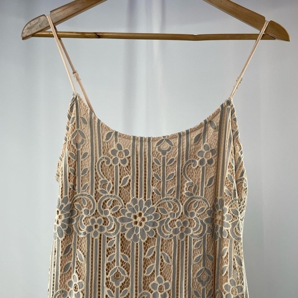 NWT Eli + Ali by Anthropologie Twilight Lace‎ Dress in Silver Size Medium - Picture 8 of 11